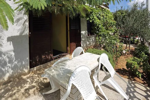 Apartment Zola Gornji Karin